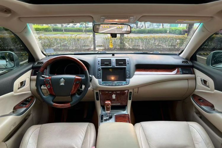 Used Toyota Crown 2012 2.5L Royal Leather Edition Interior 2