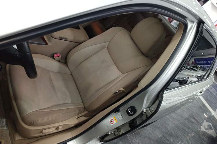 Used Toyota Crown 2012 2.5L Royal Leather Edition Left Front Seat