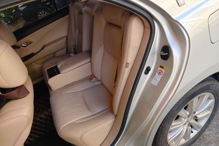 Used Toyota Crown 2012 2.5L Royal Leather Edition Left Rear Seat