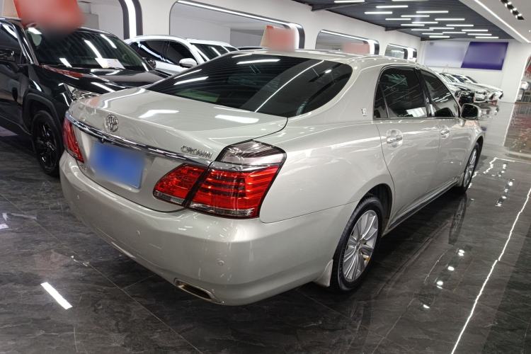 Used Toyota Crown 2012 2.5L Royal Leather Edition Rear Right 45 Deg