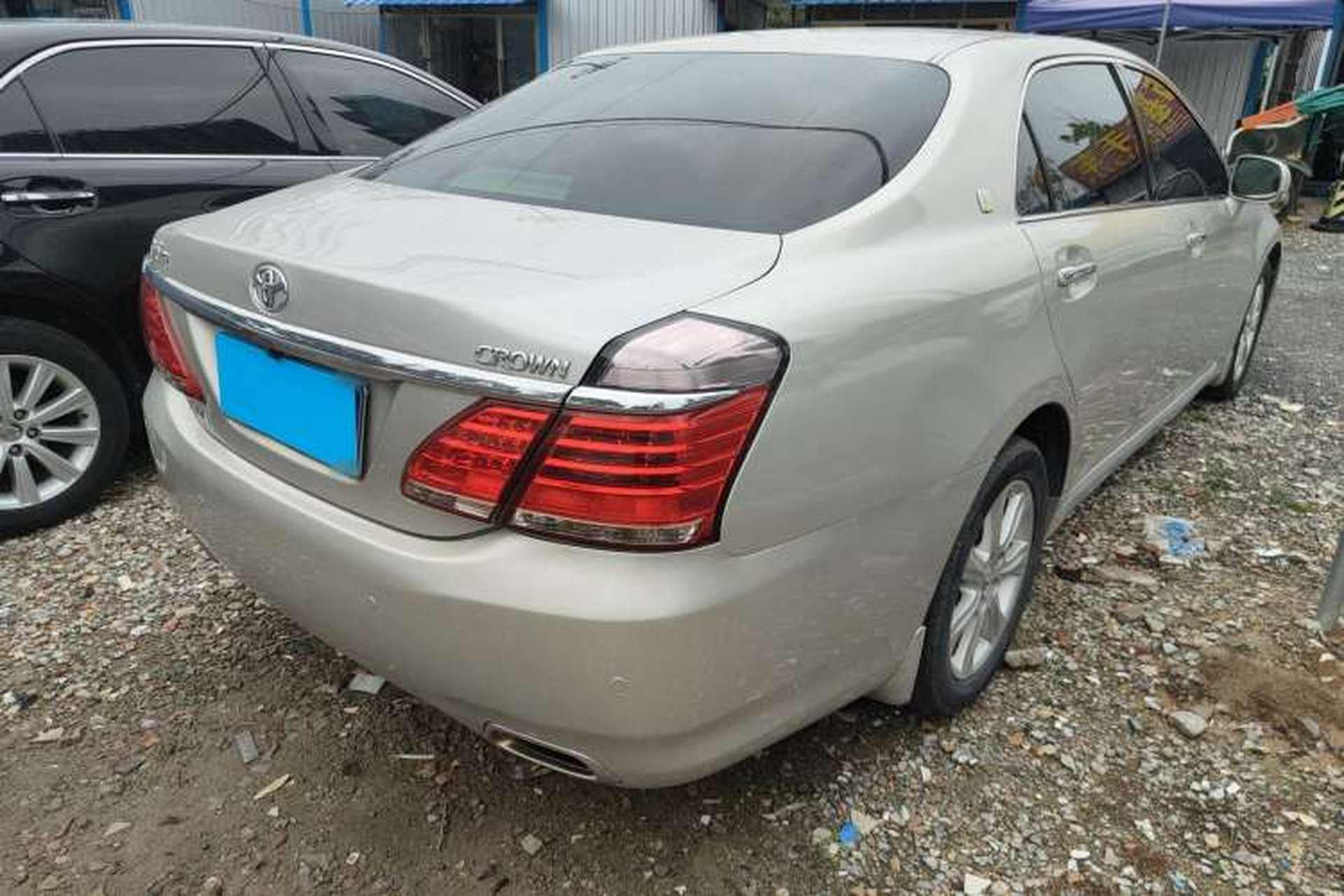 Used Toyota Crown 2012 2.5L Royal Leather Edition Rear Right 45 Deg