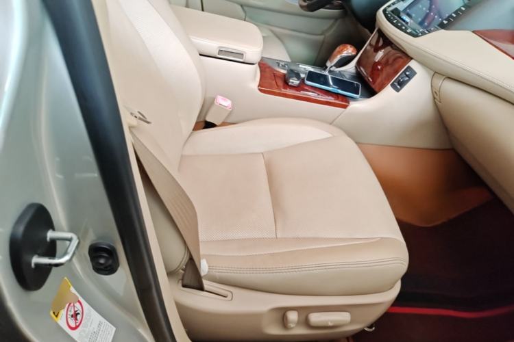Used Toyota Crown 2012 2.5L Royal Leather Edition Right Front Seat
