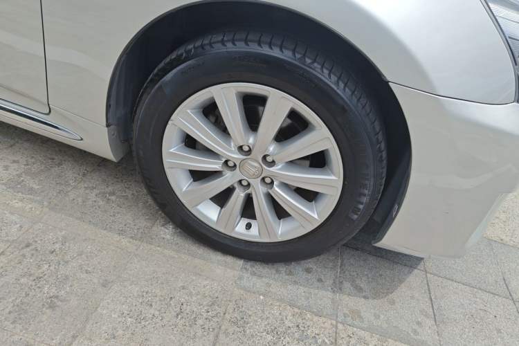 Used Toyota Crown 2012 2.5L Royal Leather Edition Right Front Wheel Hub