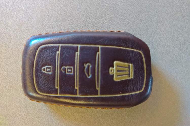 Used Toyota Crown 2012 2.5L Royal Leather Edition Vehicle Key
