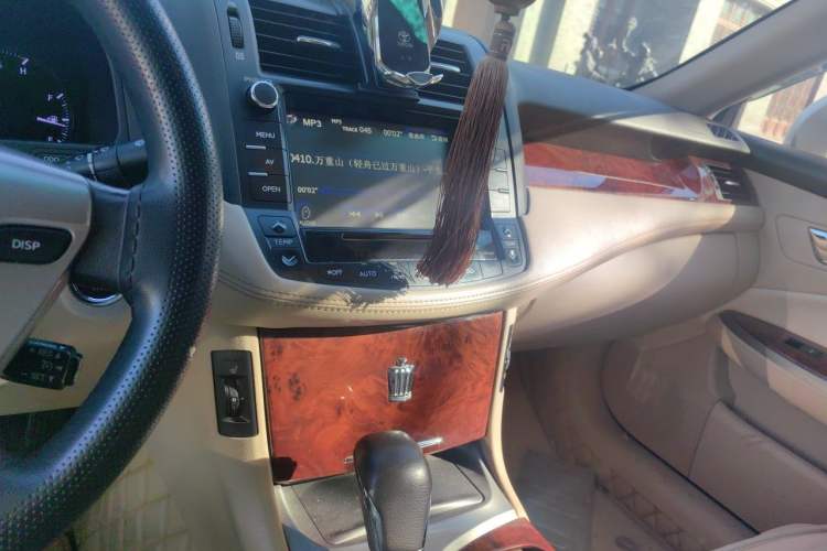 Used Toyota Crown 2012 2.5L Royal Leather Edition Audio And AC Panel