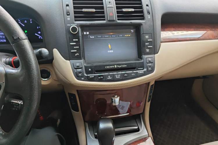 Used Toyota Crown 2012 2.5L Royal Leather Edition Audio And AC Panel
