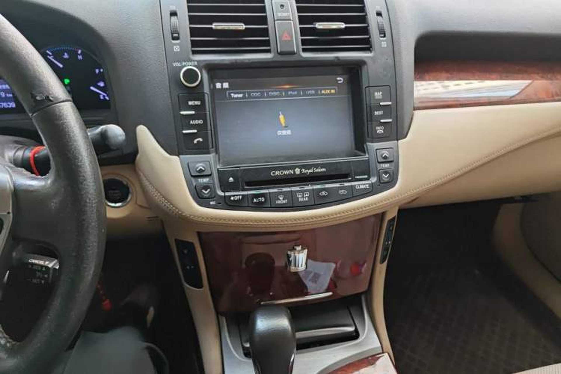 Used Toyota Crown 2012 2.5L Royal Leather Edition Audio And AC Panel