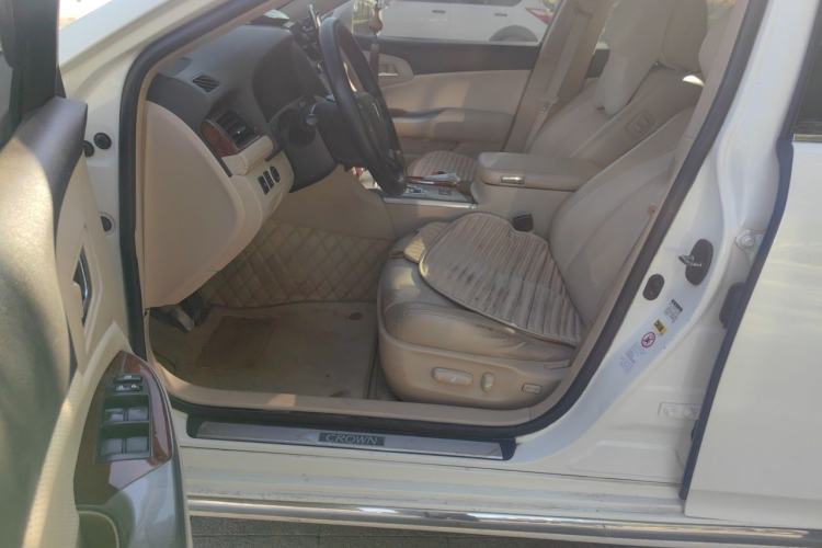 Used Toyota Crown 2012 2.5L Royal Leather Edition Driver Seat