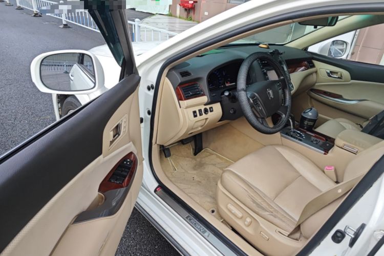 Used Toyota Crown 2012 2.5L Royal Comfort Edition Driver Seat