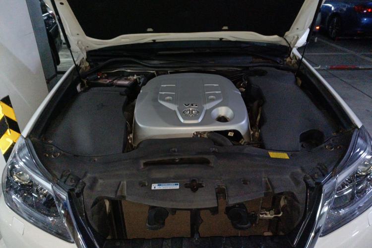 Used Toyota Crown 2012 2.5L Royal Leather Edition Engine Bay