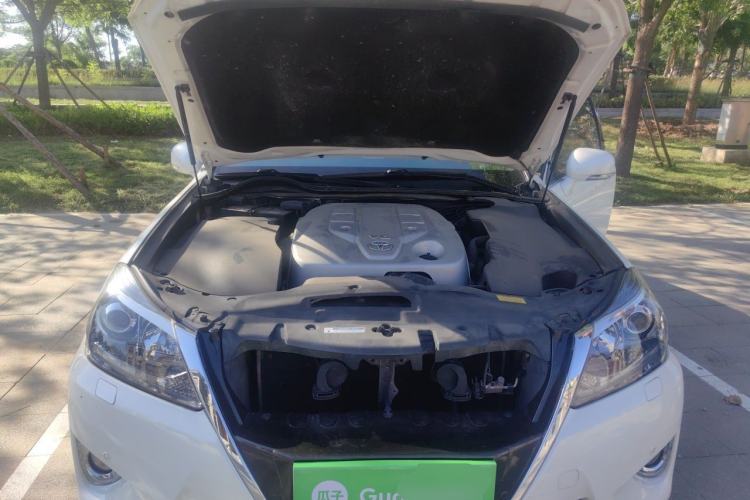 Used Toyota Crown 2012 2.5L Royal Leather Edition Engine Bay