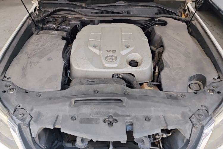 Used Toyota Crown 2012 2.5L Royal Leather Edition Engine Bay