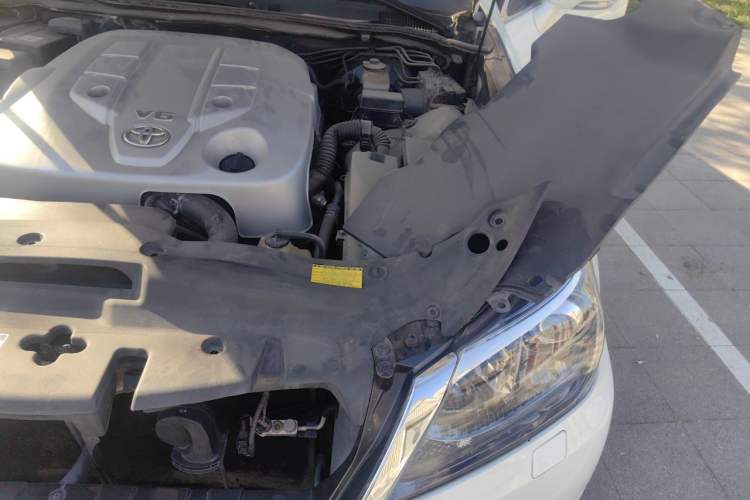 Used Toyota Crown 2012 2.5L Royal Leather Edition Engine Bay Left