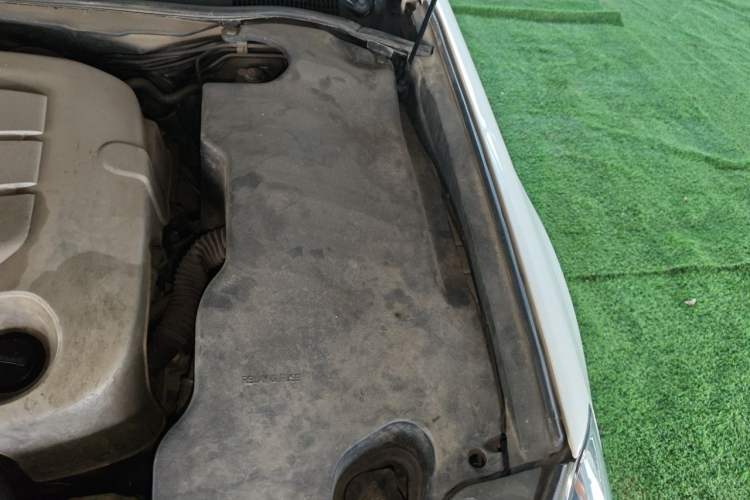 Used Toyota Crown 2012 2.5L Royal Engine Bay Left