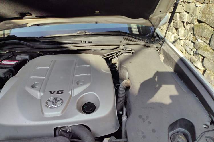Used Toyota Crown 2012 2.5L Royal Leather Edition Engine Bay Left