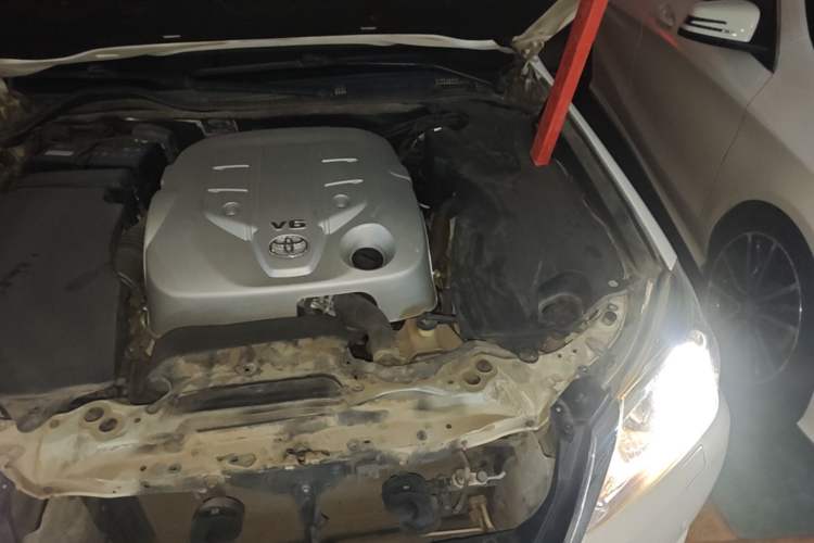 Used Toyota Crown 2012 2.5L Royal Leather Edition Engine Bay Left
