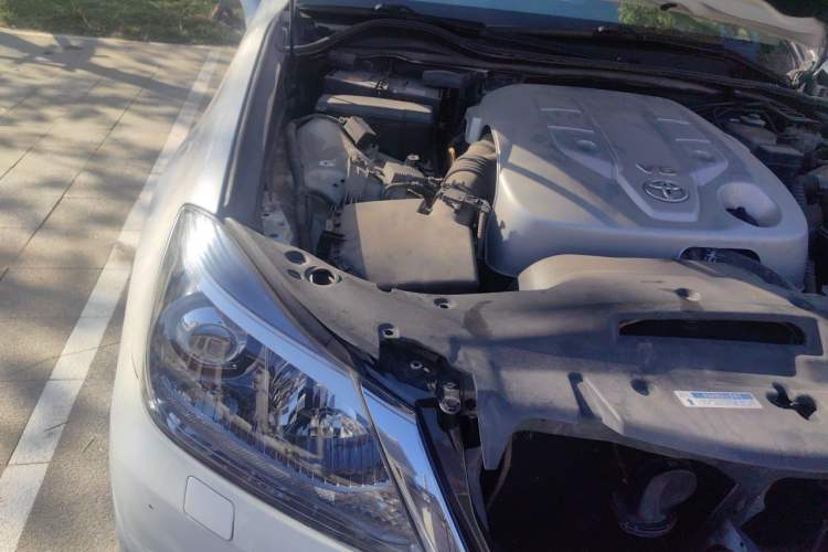 Used Toyota Crown 2012 2.5L Royal Leather Edition Engine Bay Right