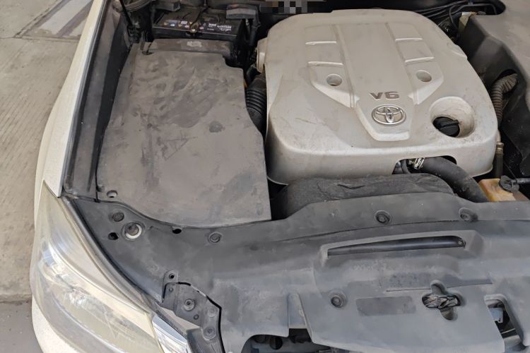 Used Toyota Crown 2012 2.5L Royal Leather Edition Engine Bay Right