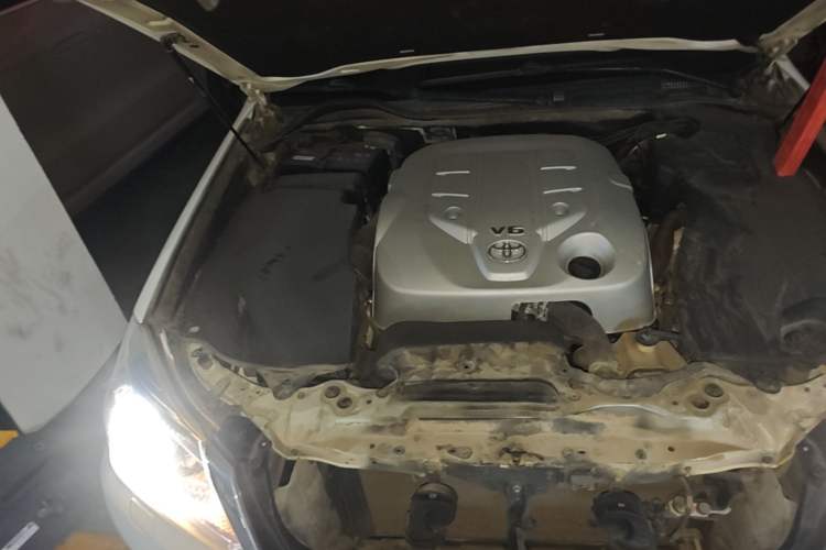 Used Toyota Crown 2012 2.5L Royal Leather Edition Engine Bay Right