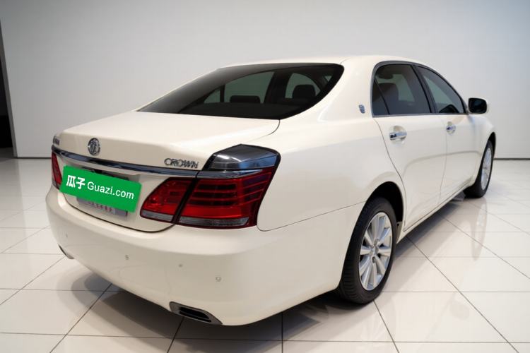 Used Toyota Crown 2012 2.5L Royal Leather Edition Exterior 5