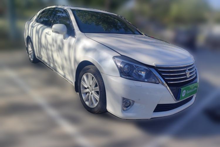 Used Toyota Crown 2012 2.5L Royal Leather Edition Front Right 45 Deg