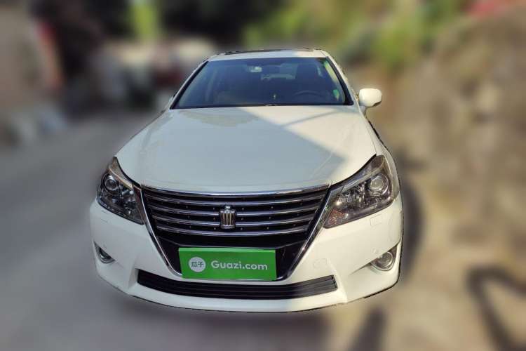 Used Toyota Crown 2012 2.5L Royal Leather Edition Front