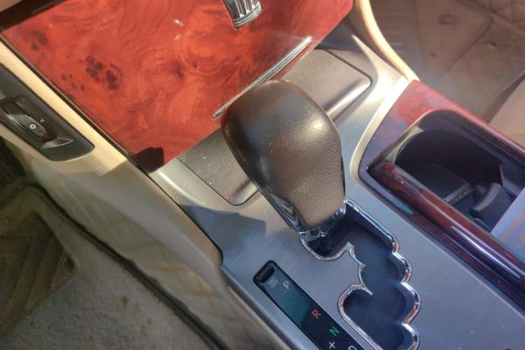 Used Toyota Crown 2012 2.5L Royal Leather Edition Gear Lever