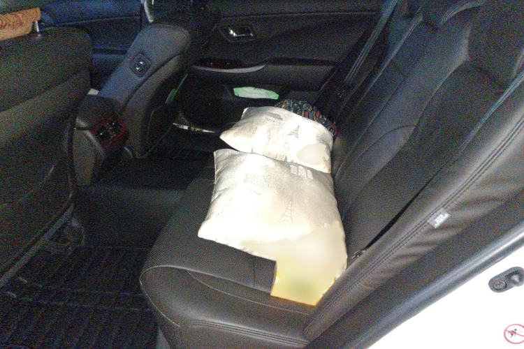Used Toyota Crown 2012 2.5L Royal Leather Edition Interior 4