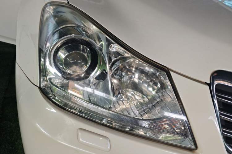 Used Toyota Crown 2012 2.5L Royal Right Front Headlight