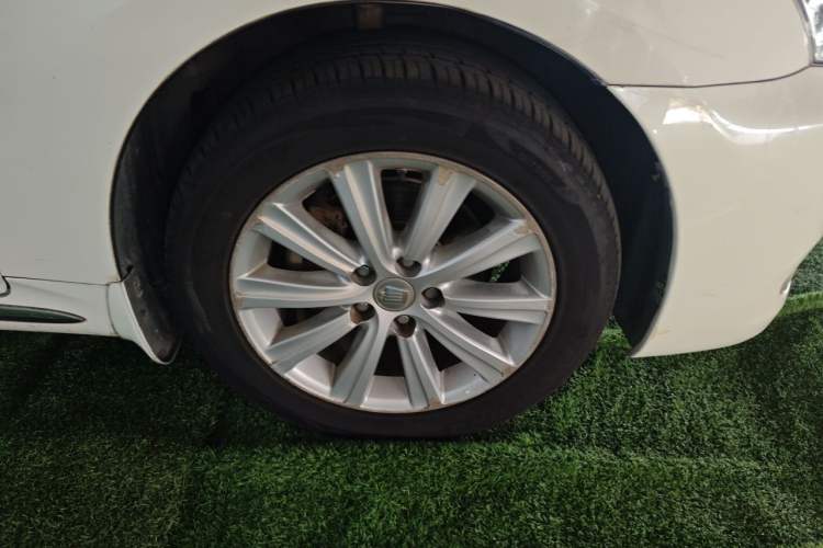 Used Toyota Crown 2012 2.5L Royal Right Front Wheel Hub