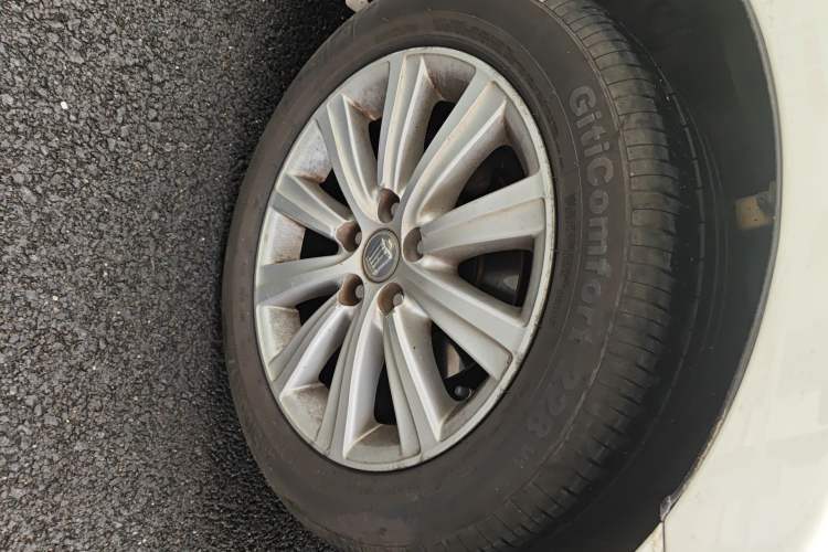 Used Toyota Crown 2012 2.5L Royal Comfort Edition Right Front Wheel Hub