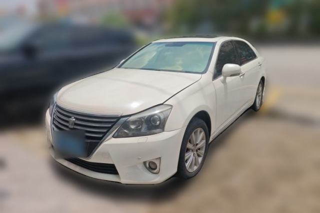 Ojetý Toyota Crown 2012 2.5L Royal Leather Edition