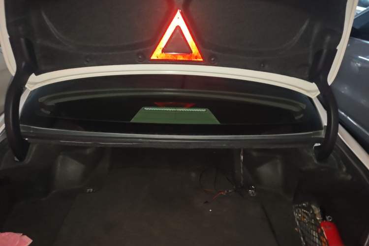 Used Toyota Crown 2012 2.5L Royal Leather Edition Trunk