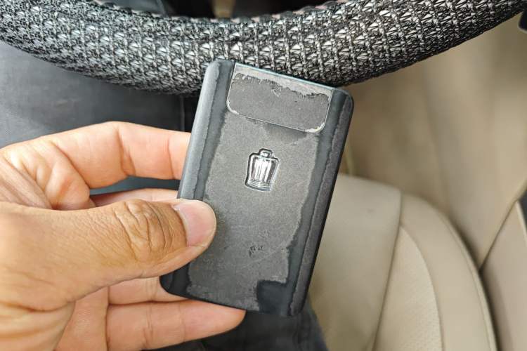 Used Toyota Crown 2012 2.5L Royal Comfort Edition Vehicle Key