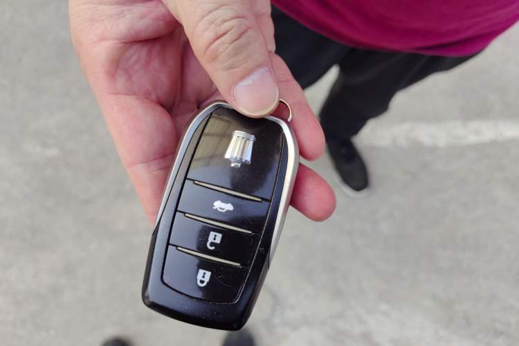 Used Toyota Crown 2012 2.5L Royal Leather Edition Vehicle Key
