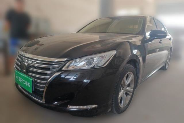 Ojetý Toyota Crown 2015 2.5L Smart Edition