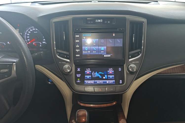 Used Toyota Crown 2015 2.0T Pioneer Edition Audio And AC Panel