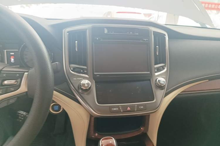Used Toyota Crown 2015 2.0T Fashion Edition Audio And AC Panel