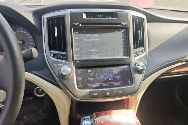 Used Toyota Crown 2015 2.0T Fashion Edition Audio And AC Panel