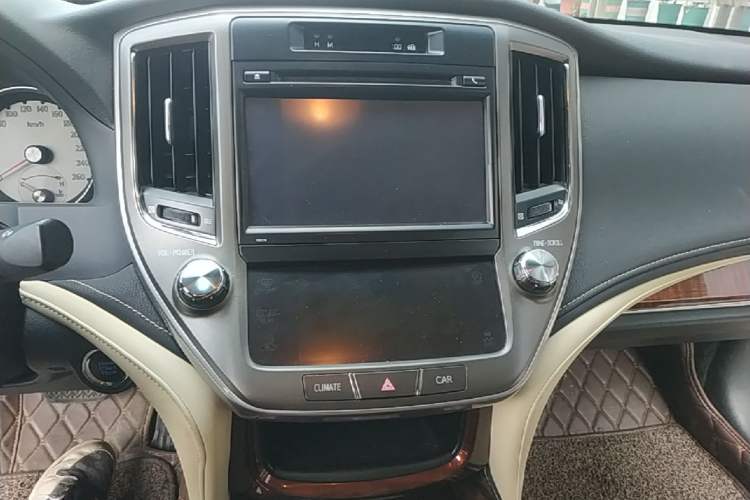 Used Toyota Crown 2015 2.0T Fashion Edition Audio And AC Panel