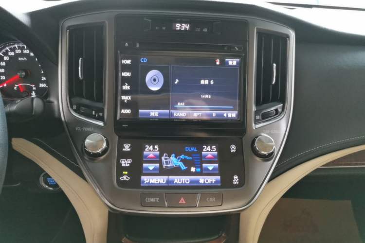 Used Toyota Crown 2015 2.0T Fashion Edition Audio And AC Panel