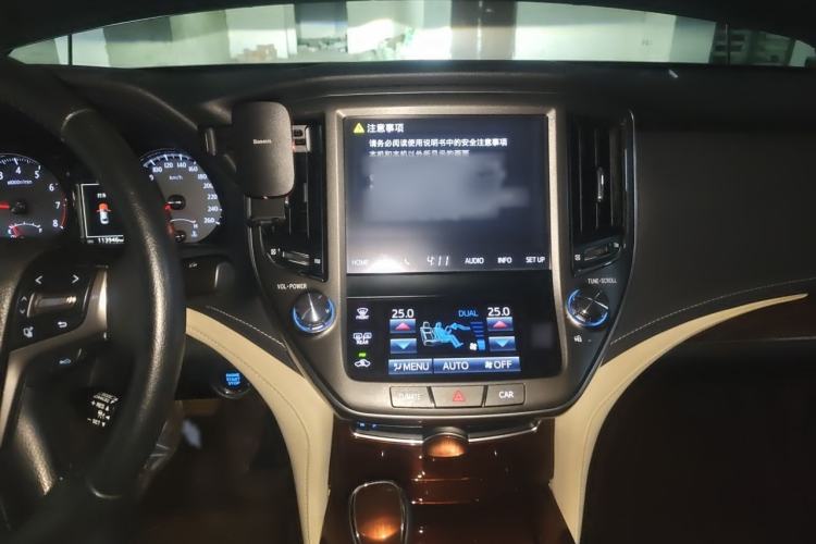 Used Toyota Crown 2015 2.5L Elite Edition Audio And AC Panel