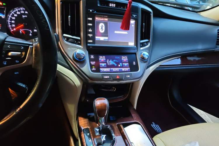 Used Toyota Crown 2015 2.5L Smart Edition Audio And AC Panel