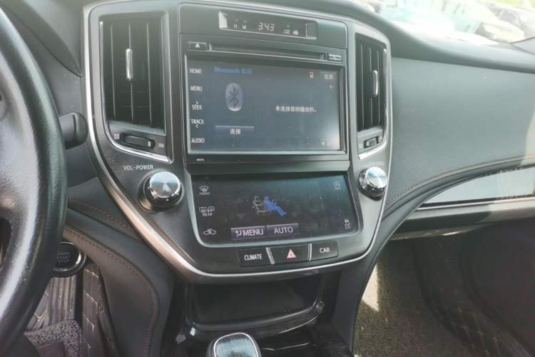 Used Toyota Crown 2015 2.0T Fashion Edition Audio And AC Panel