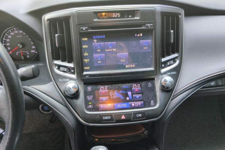 Used Toyota Crown 2015 2.0T Fashion Edition Audio And AC Panel