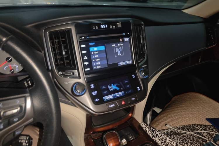 Used Toyota Crown 2015 2.0T Fashion Edition Audio And AC Panel