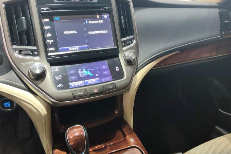 Used Toyota Crown 2015 2.5L Smart Edition Audio And AC Panel