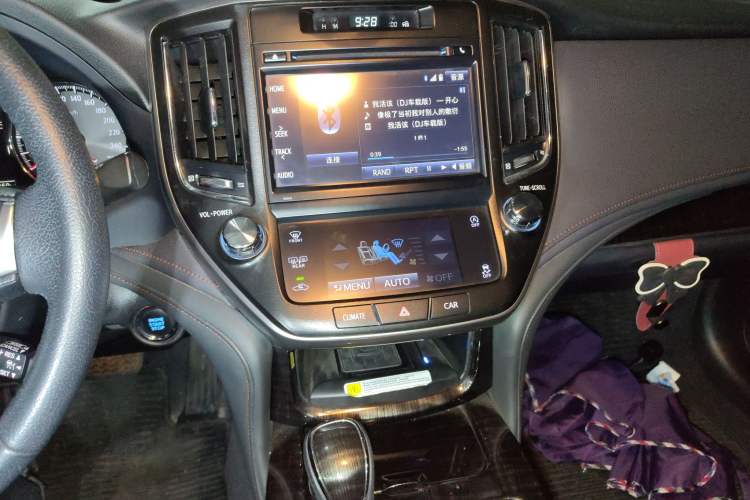 Used Toyota Crown 2015 2.0T Fashion Edition Audio And AC Panel