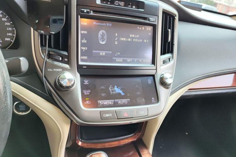 Used Toyota Crown 2015 2.0T Fashion Edition Audio And AC Panel