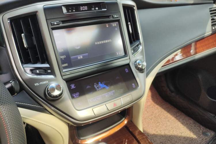 Used Toyota Crown 2015 2.0T Fashion Edition Audio And AC Panel